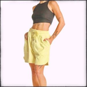 NWT Athleta Women's Farallon Midi Short Mi-Long Yellow Organic Cotton Blend 💛
